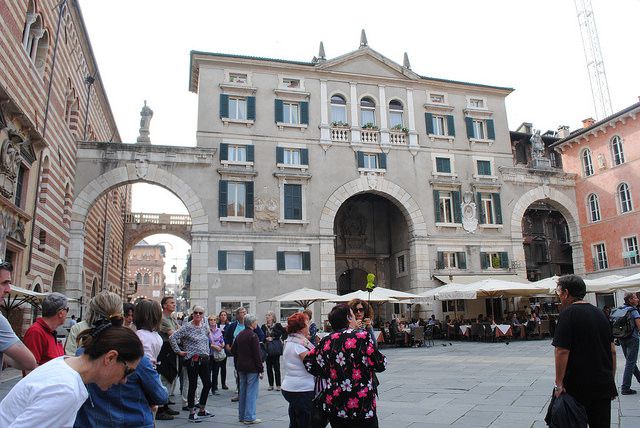 26296173909_882db9620b_z